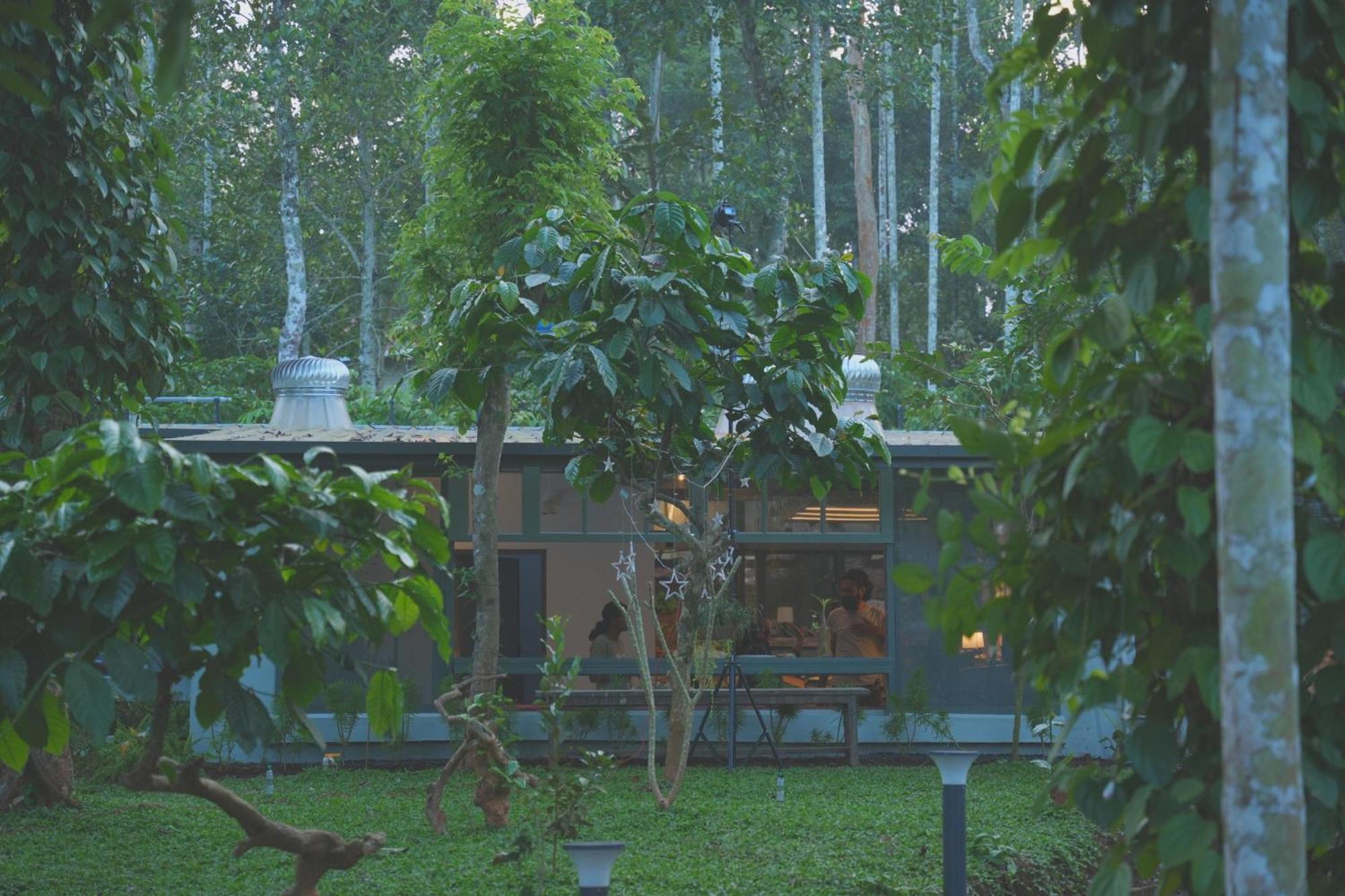 Malhar - Your Home Beneath The Clouds Sultan Bathery Exterior photo